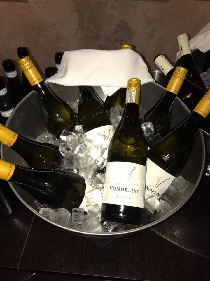 corporate_wine_tasting_03.jpg