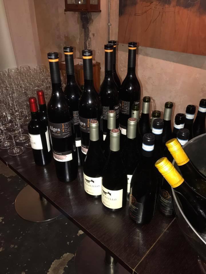 corporate_wine_tasting_04.jpg