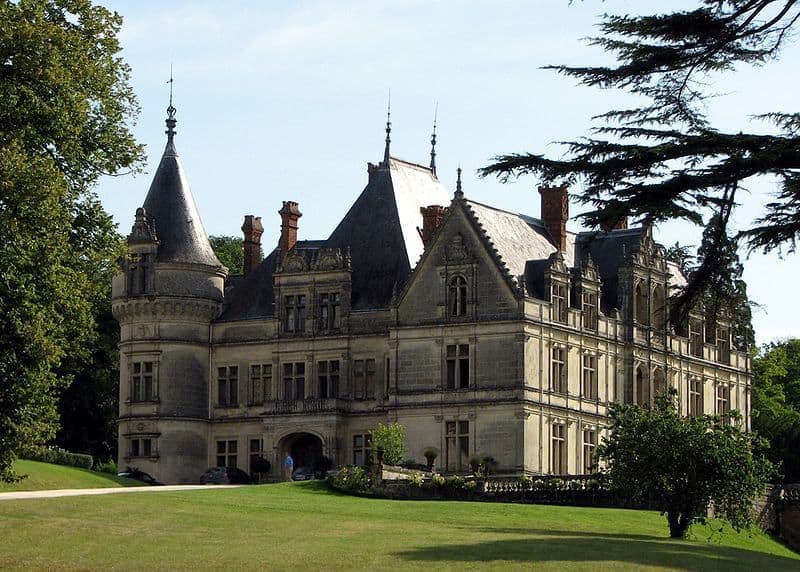 Chateau_de_la_Bourdaisiere.jpg